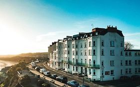 Clarence House Hotel  2*